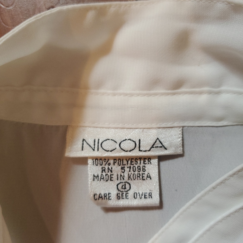 Vintage Nicola Blouse Size 4 Classic Semi-sheer Cream Ivory Button - Picture 2 of 8